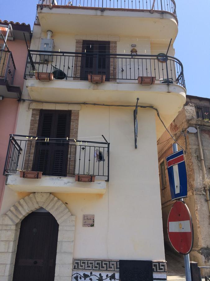 La Bastia Bed and Breakfast Scilla Exteriör bild