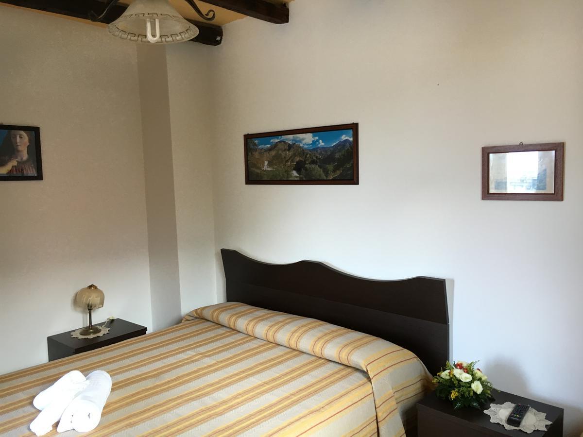 La Bastia Bed and Breakfast Scilla Exteriör bild
